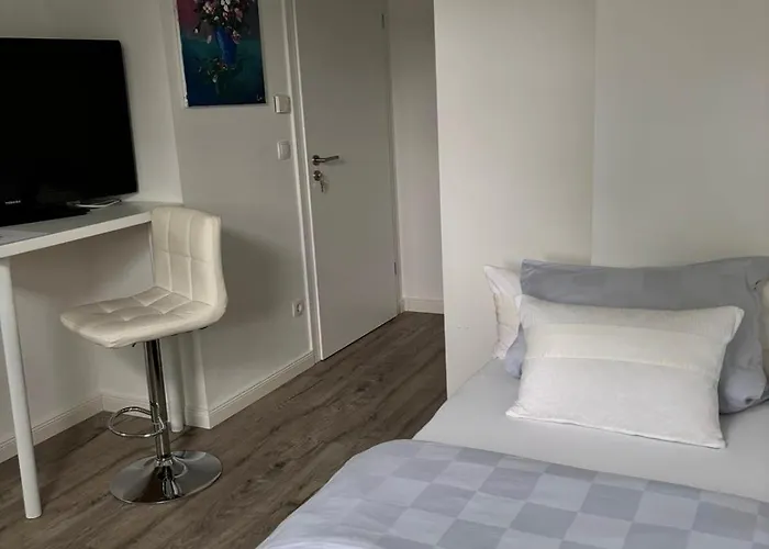 Zimmer Mit Kueche Und Bad
