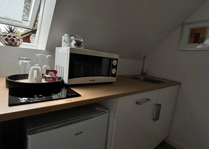 Zimmer Mit Kueche Und Bad