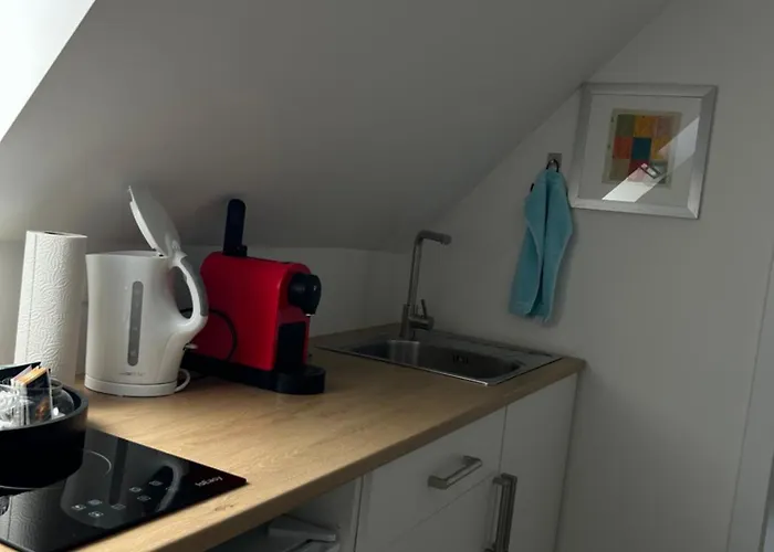 Zimmer Mit Kueche Und Bad